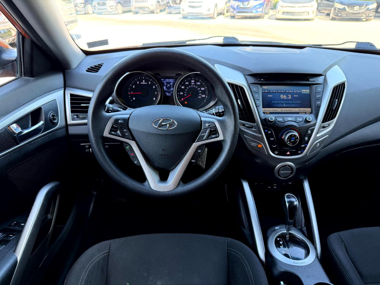 Hyundai Veloster Base 6AT 2016