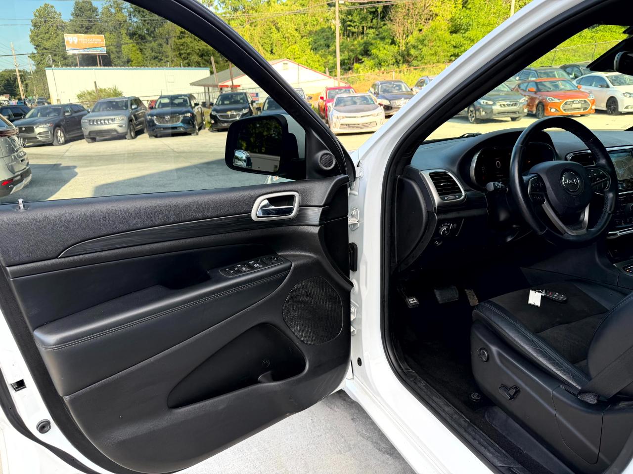 Jeep Grand Cherokee Laredo 4WD 2020