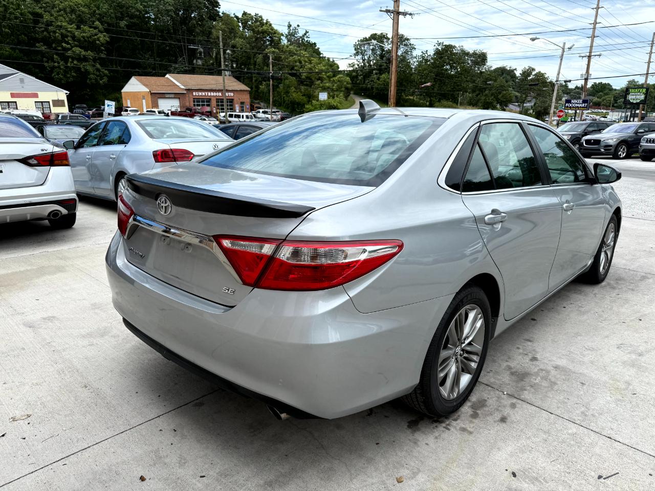 Toyota Camry SE 2017