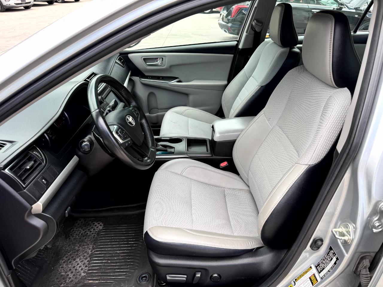 Toyota Camry SE 2017