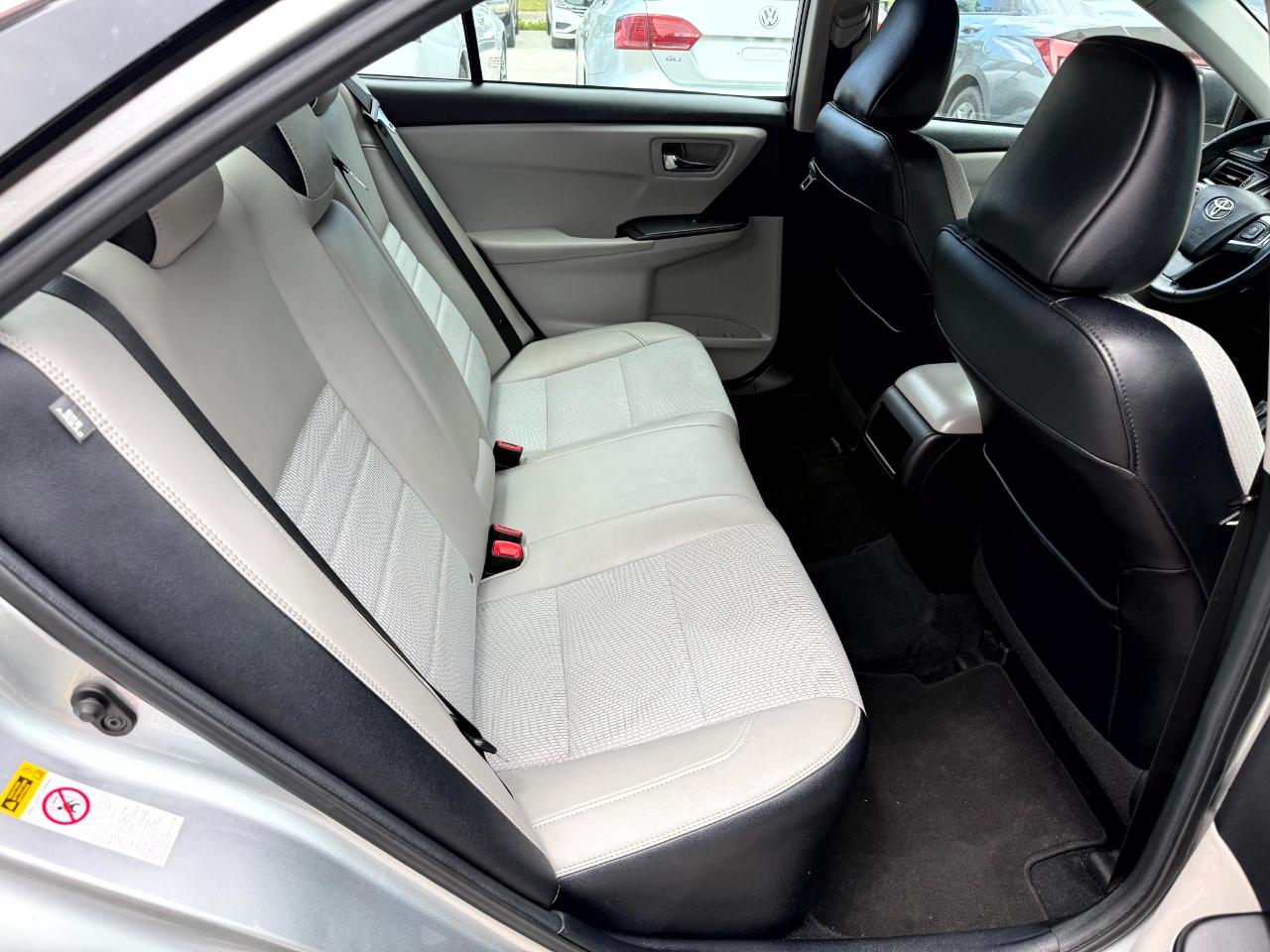 Toyota Camry SE 2017