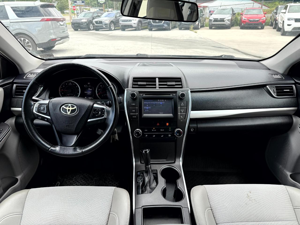 Toyota Camry SE 2017