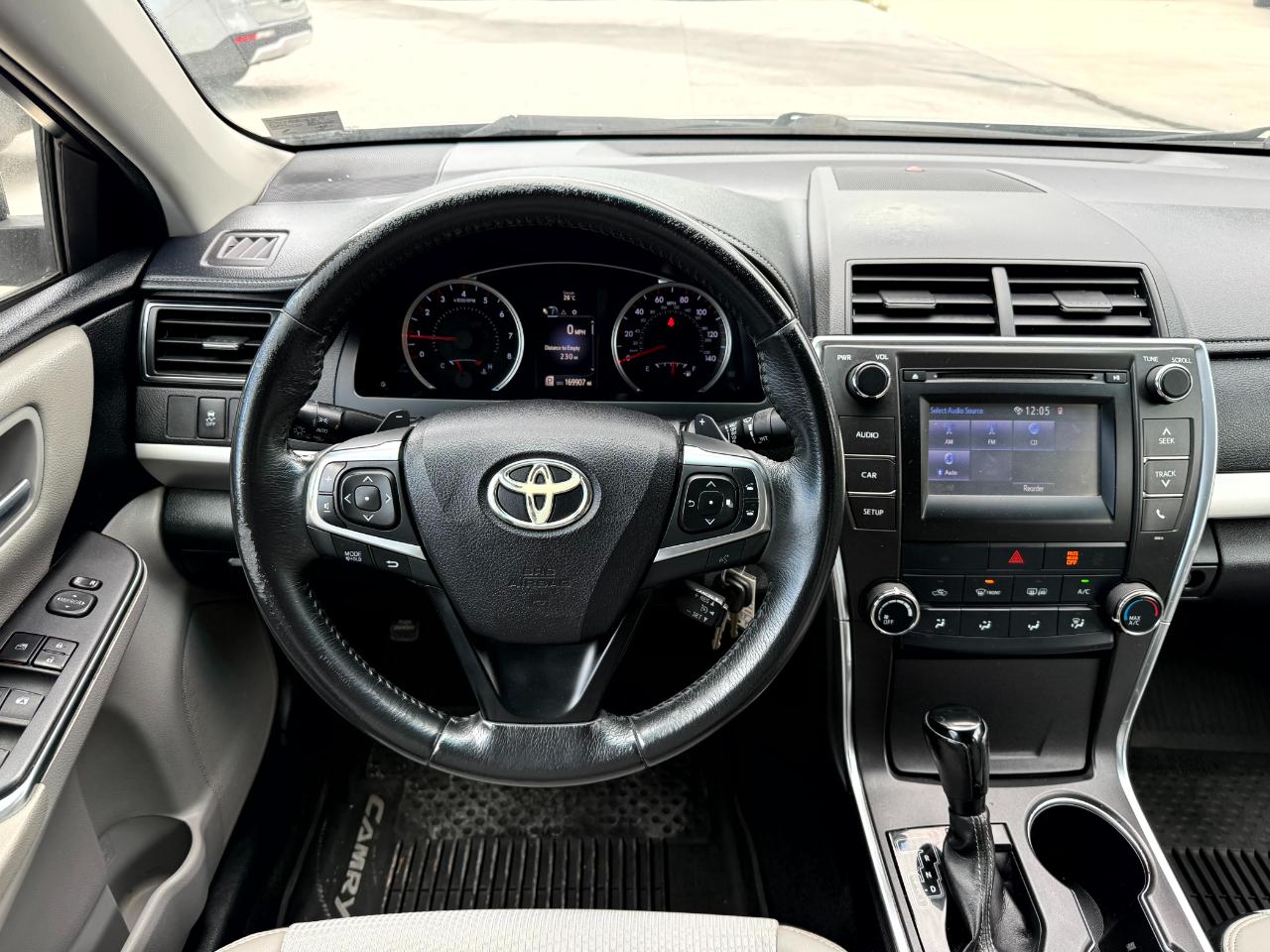 Toyota Camry SE 2017