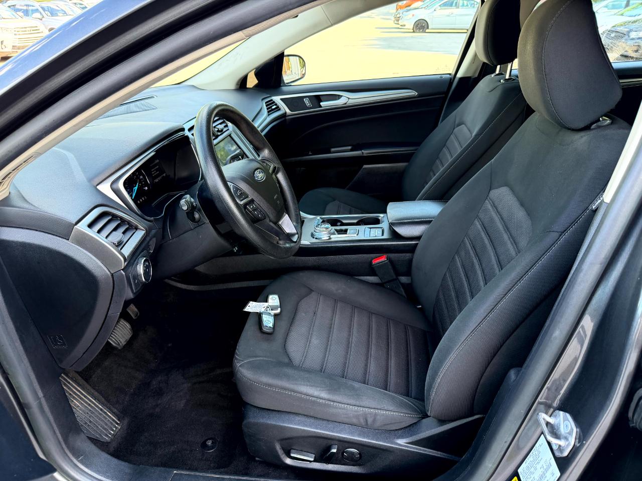 Ford Fusion Hybrid SE 2020
