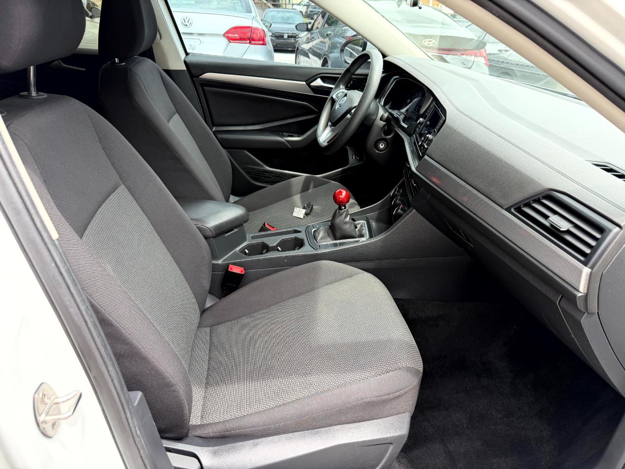 Volkswagen Jetta 1.4T S 6M 2019