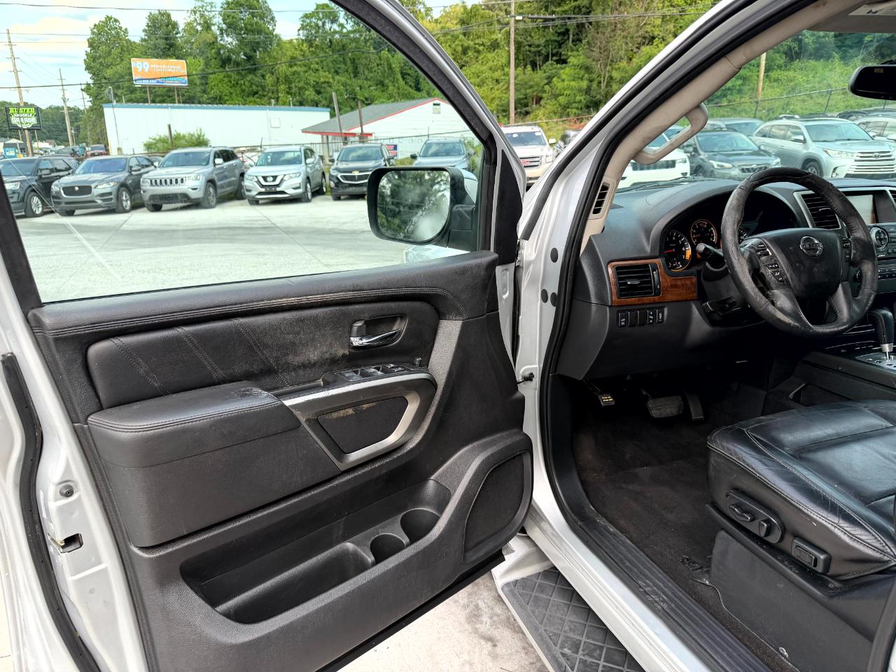 Nissan Armada SL 2015