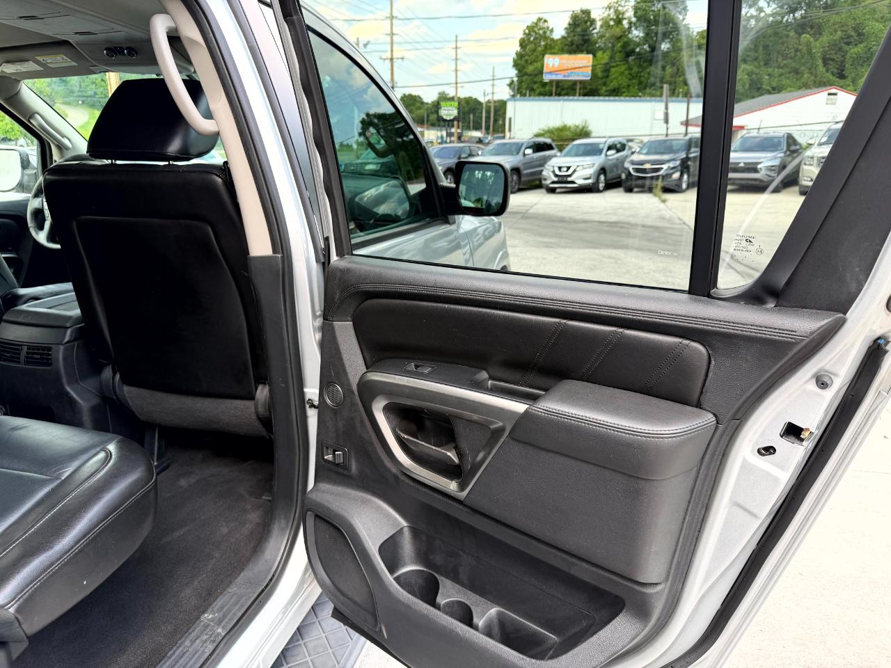 Nissan Armada SL 2015