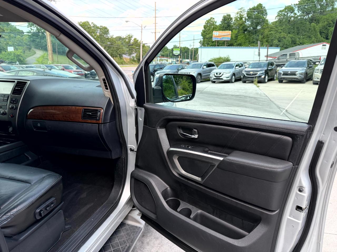 Nissan Armada SL 2015
