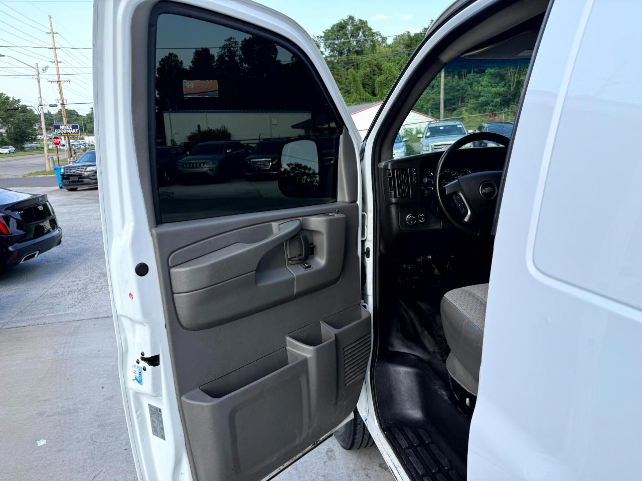 Chevrolet Express 3500 Cargo 2014