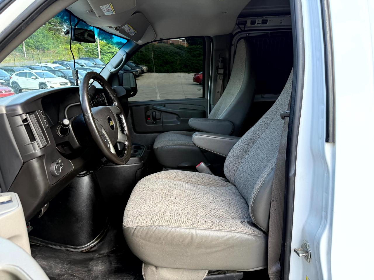 Chevrolet Express 3500 Cargo 2014