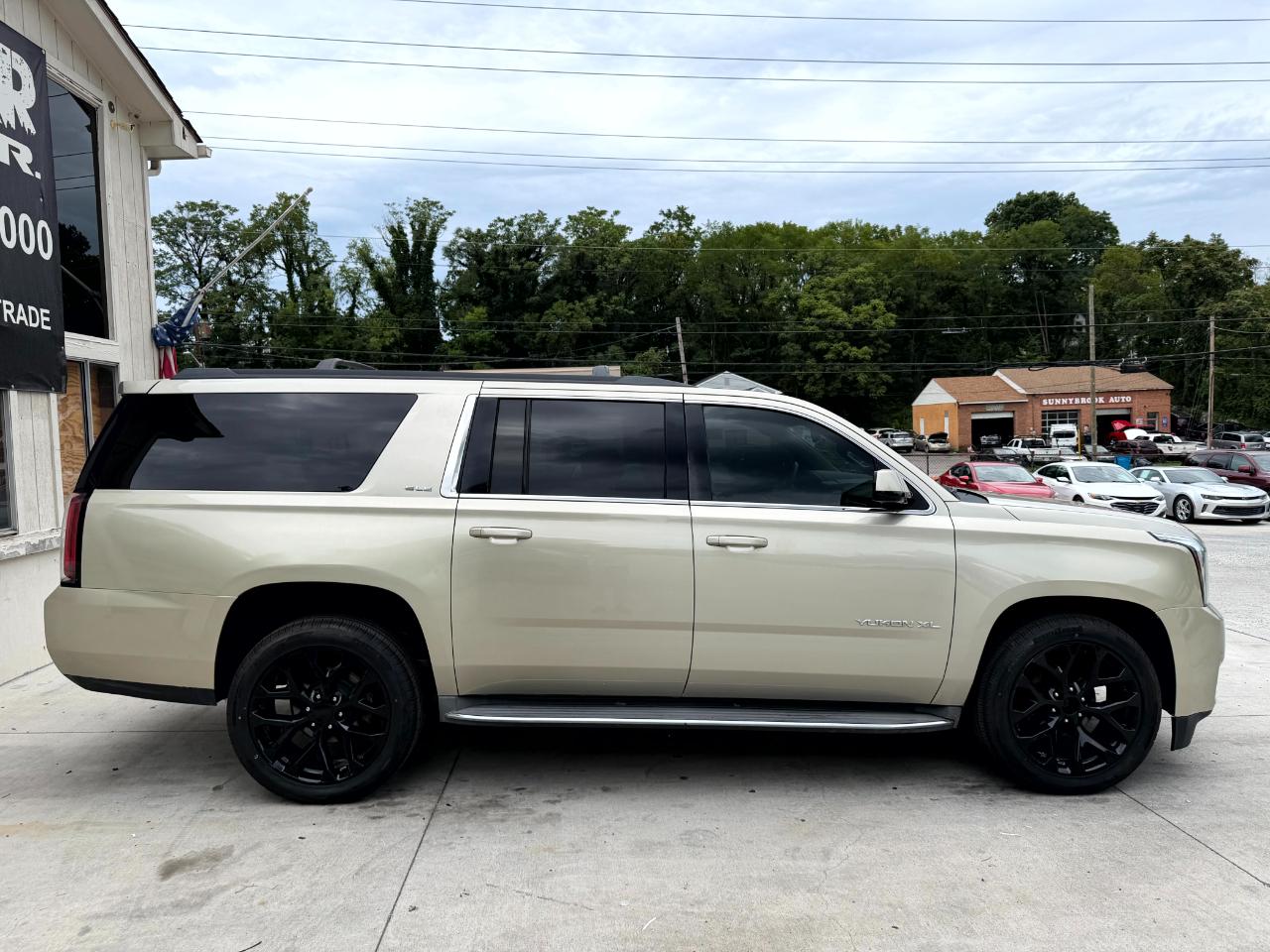 GMC Yukon XL SLE 4WD 2015
