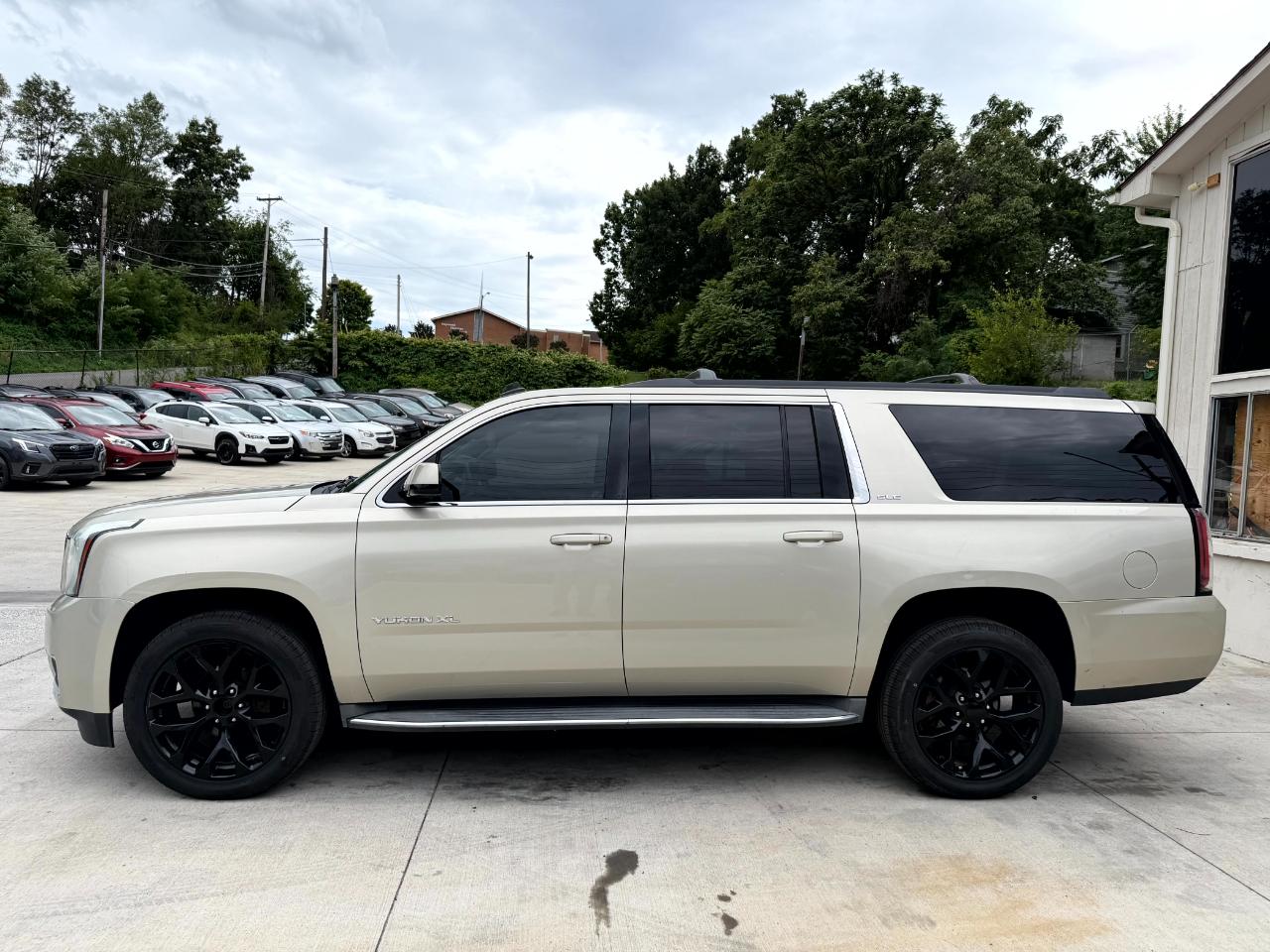 GMC Yukon XL SLE 4WD 2015