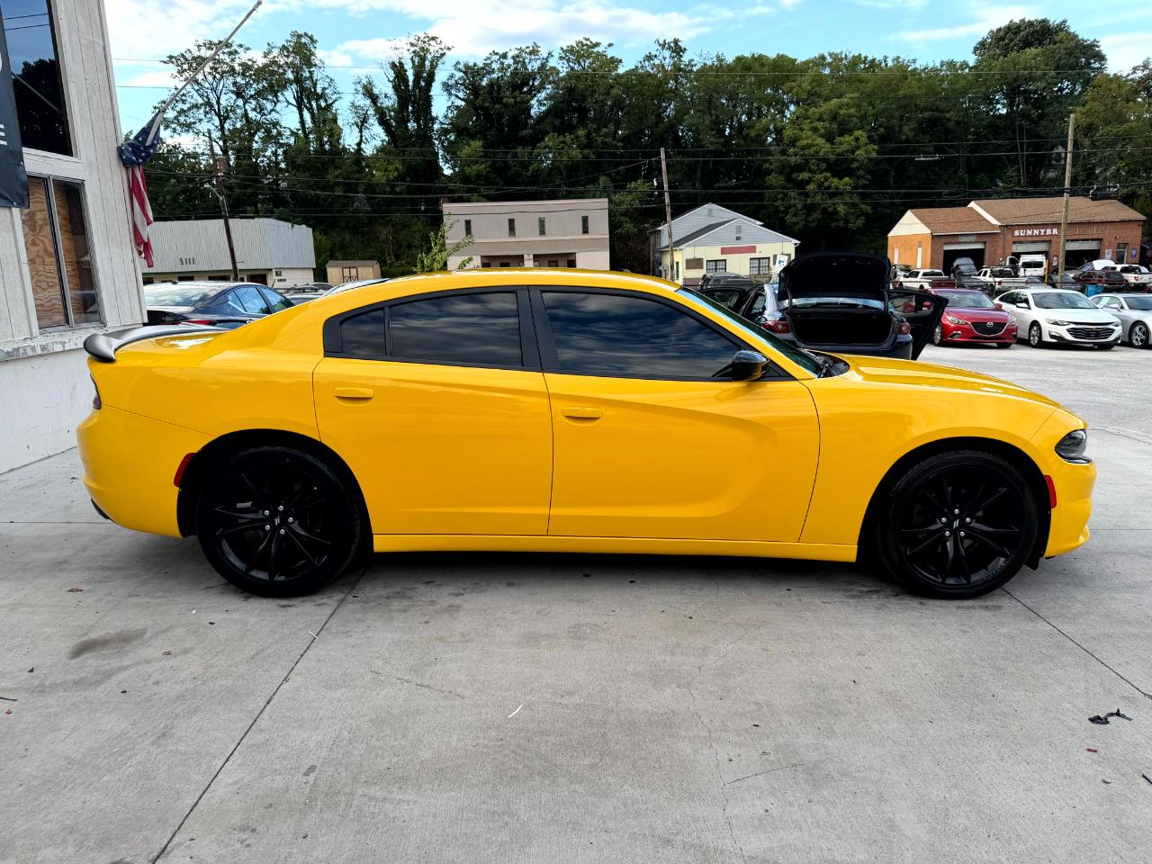 Dodge Charger SE 2017