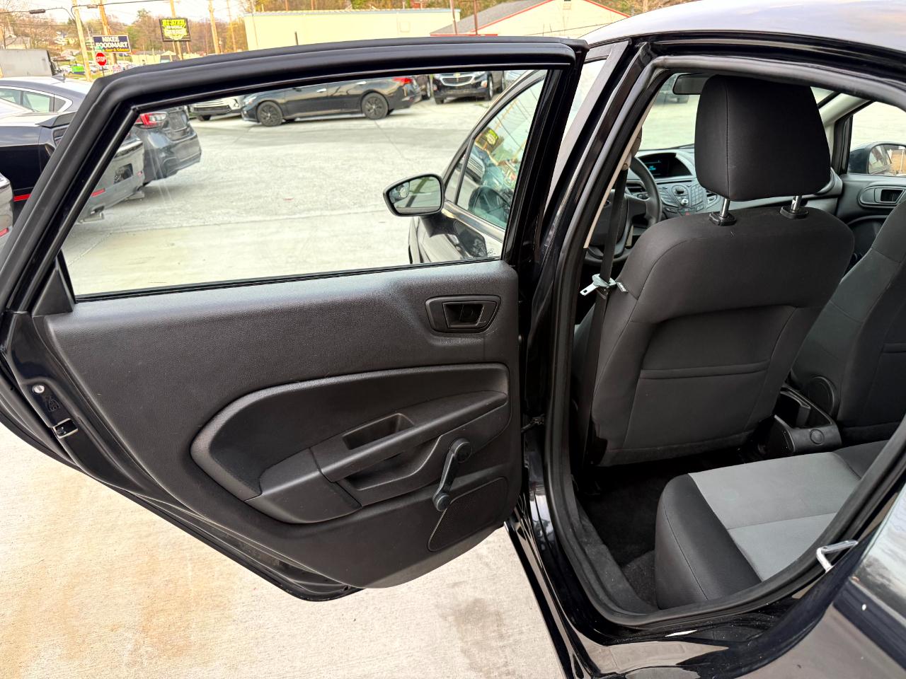 Ford Fiesta S Sedan 2015