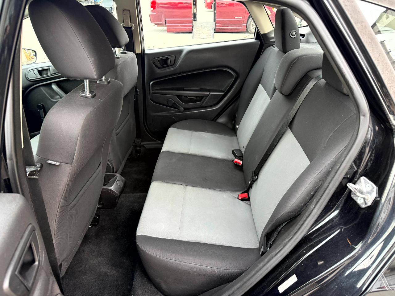 Ford Fiesta S Sedan 2015