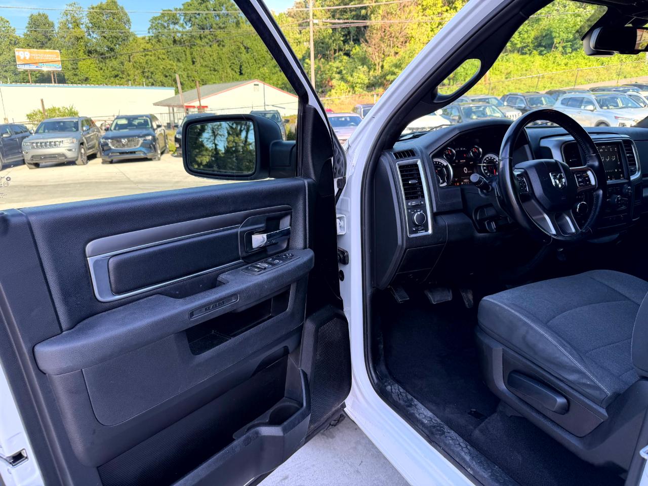 RAM 1500 Classic Tradesman Quad Cab 4WD 2021