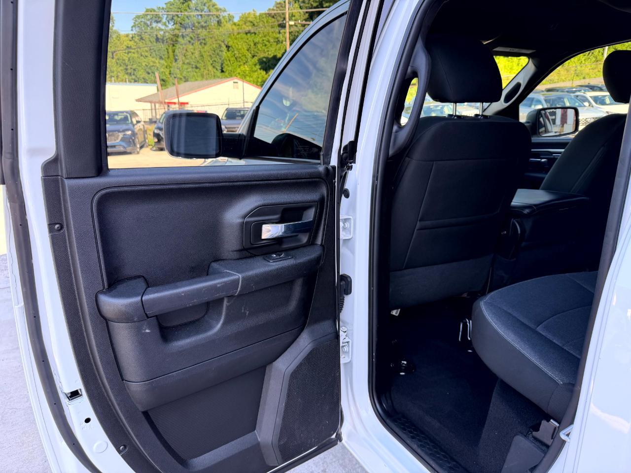 RAM 1500 Classic Tradesman Quad Cab 4WD 2021