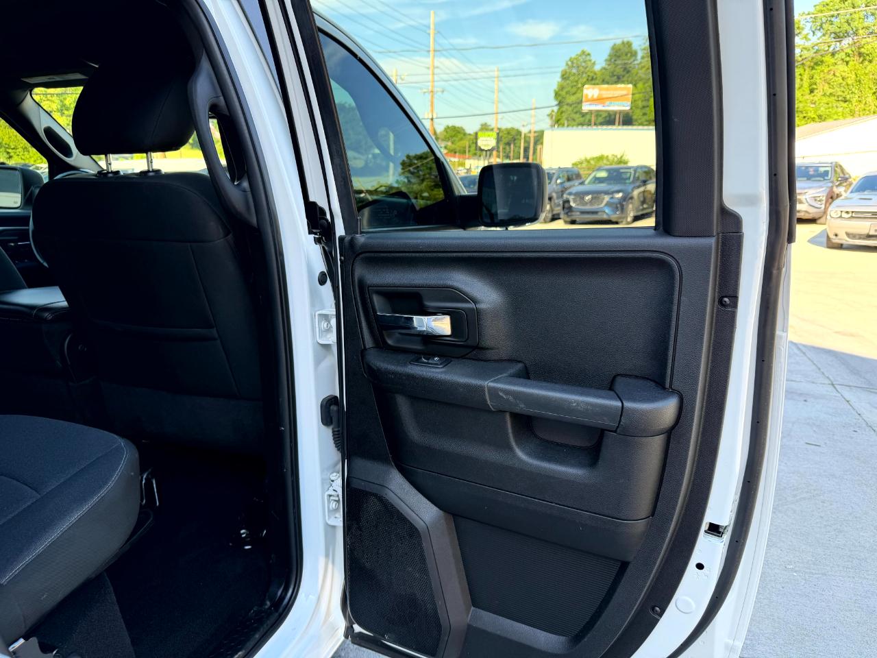 RAM 1500 Classic Tradesman Quad Cab 4WD 2021