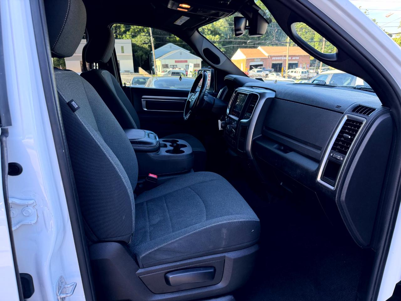RAM 1500 Classic Tradesman Quad Cab 4WD 2021