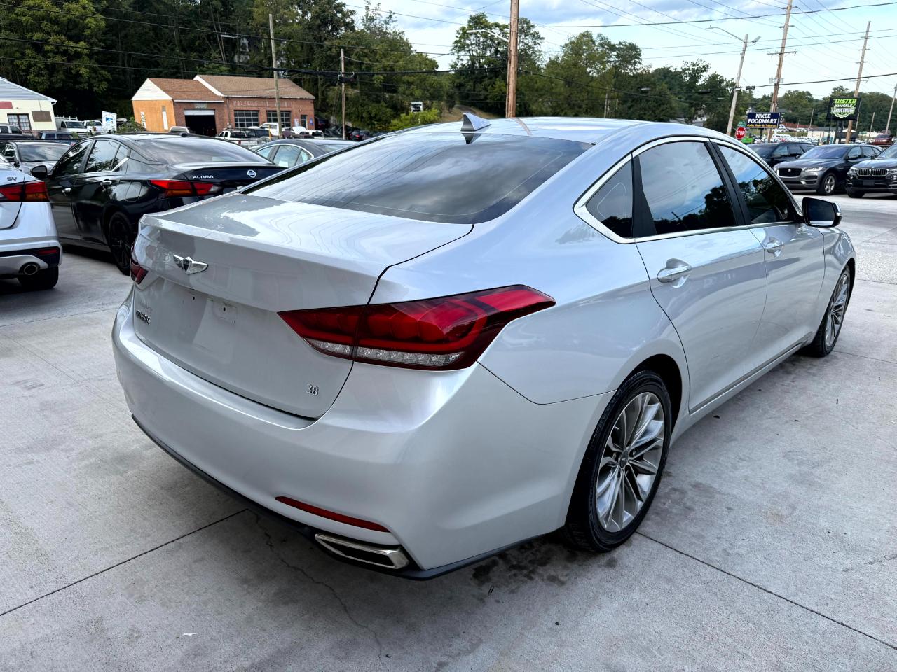 Hyundai Genesis 3.8L 2015