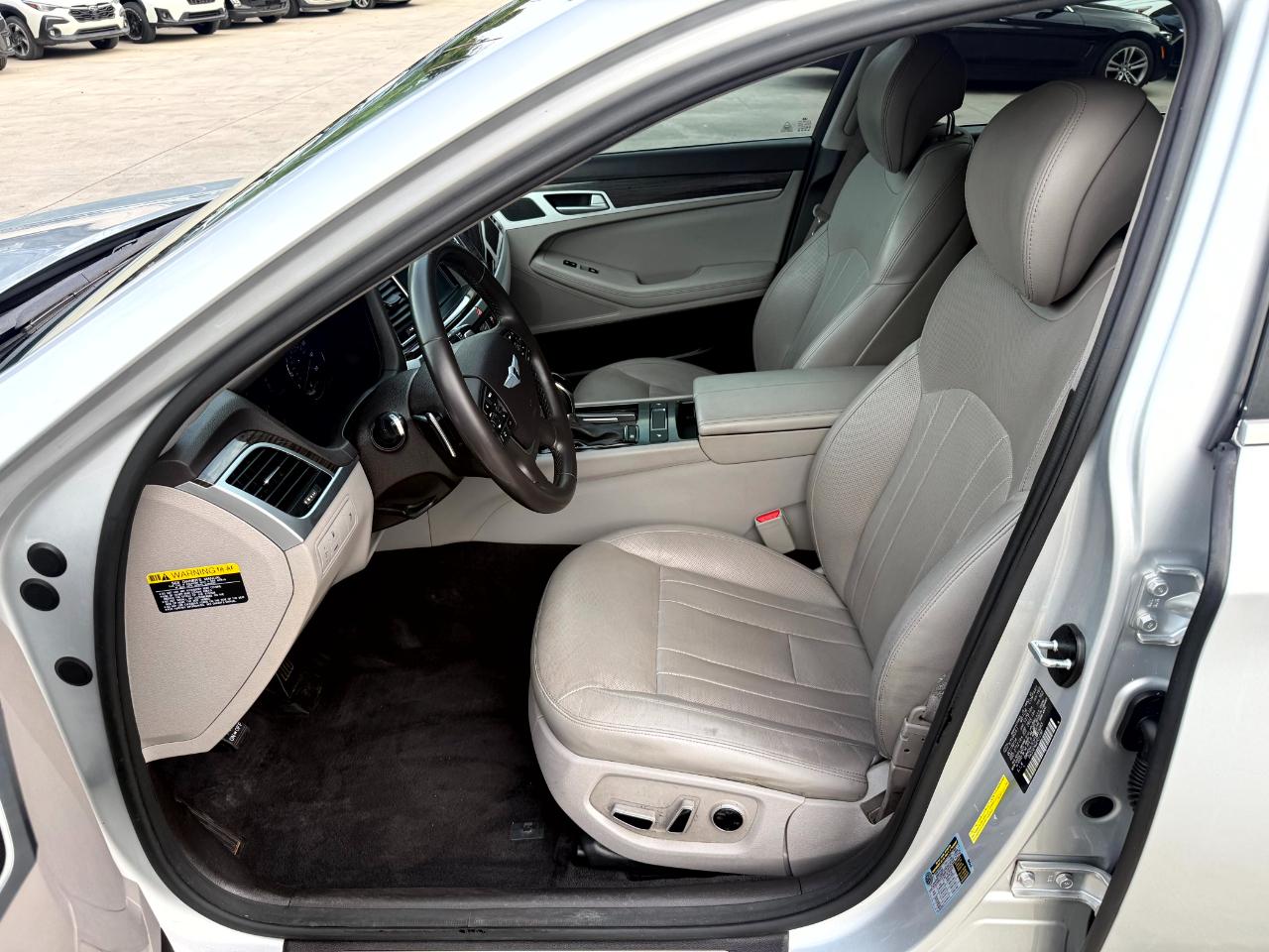 Hyundai Genesis 3.8L 2015