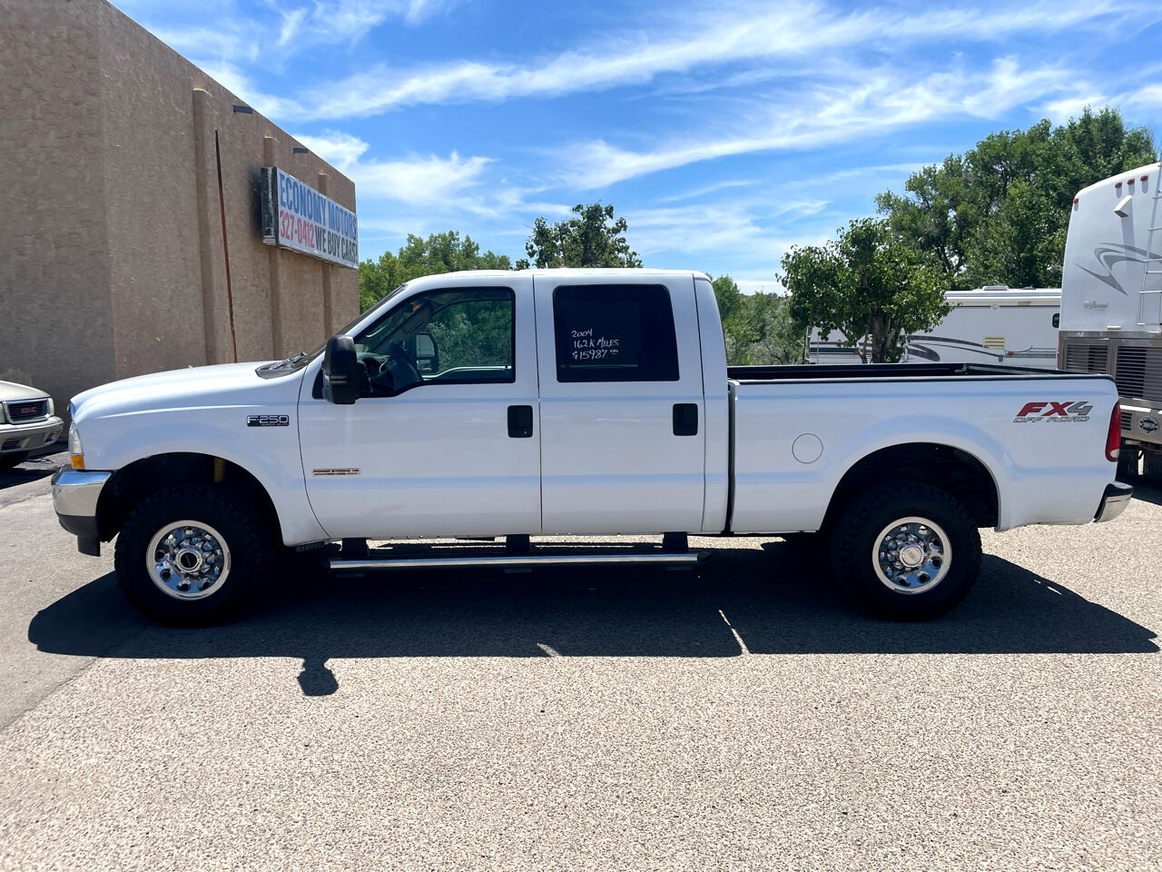 2004 Ford F-250 SD Lariat Crew Cab Long Bed 4WD