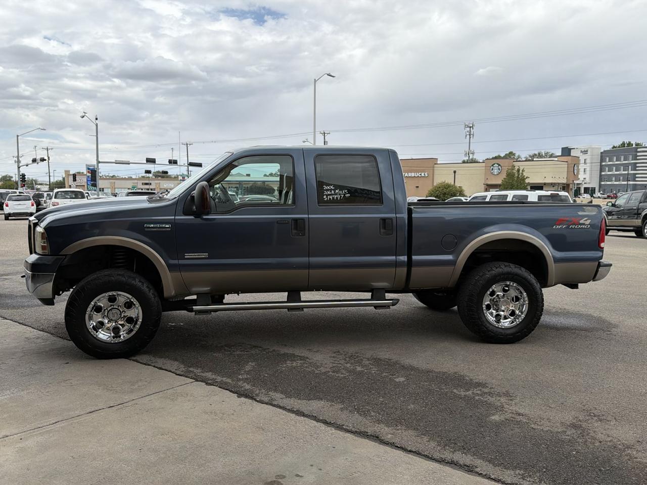 2006 Ford F-250 SD Lariat Crew Cab Short Bed 4WD