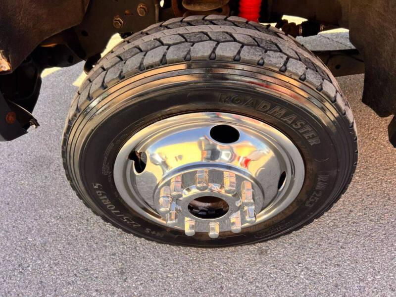 Ford F-550 DRW 4WD 2010