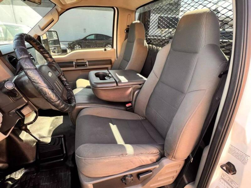 Ford F-550 DRW 4WD 2010