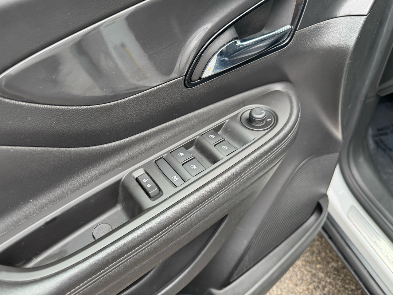 2017 Buick Encore Preferred photo 24