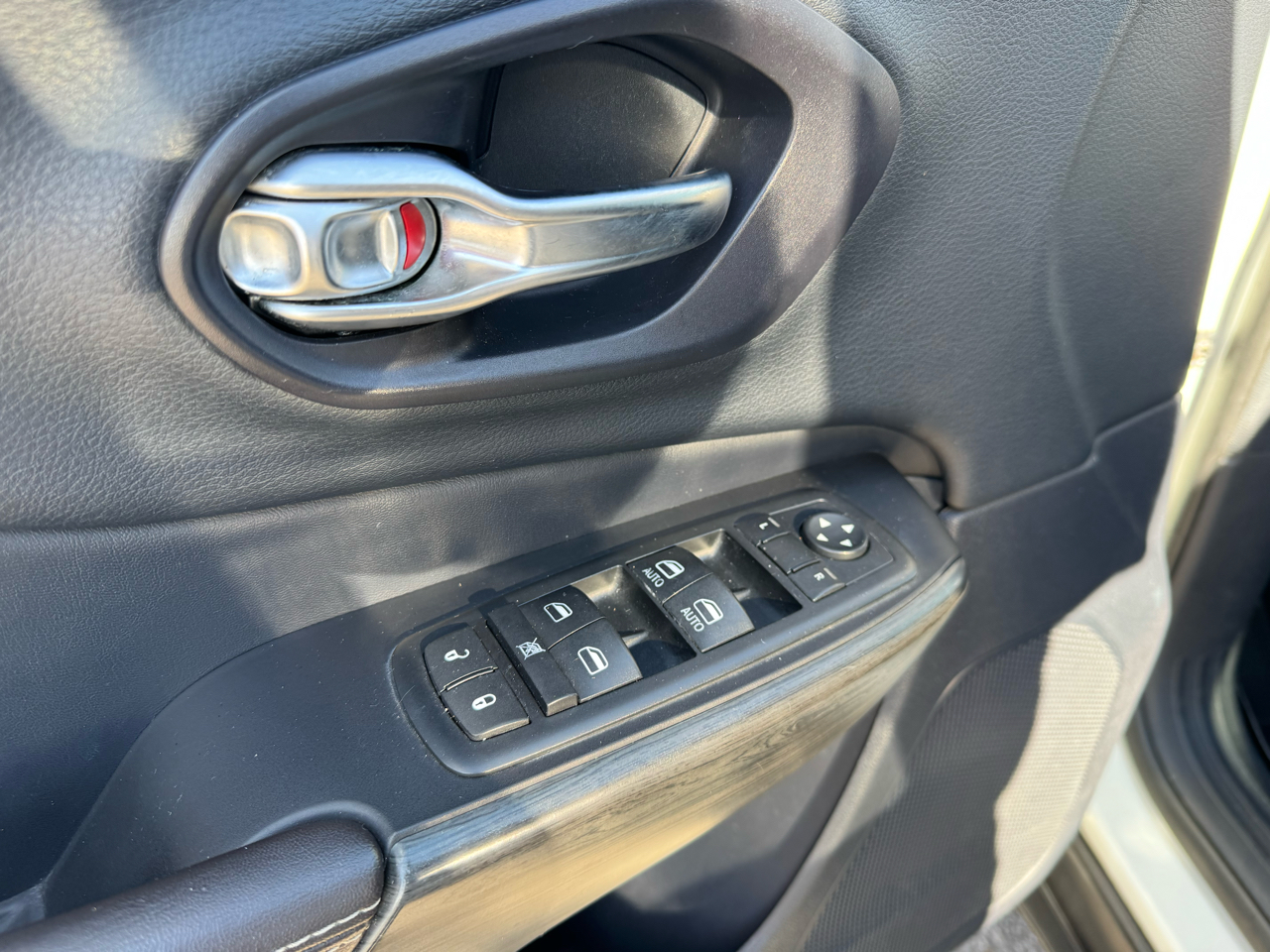 Jeep Cherokee Limited FWD 2015 Jeep Cherokee Limited FWD 2015