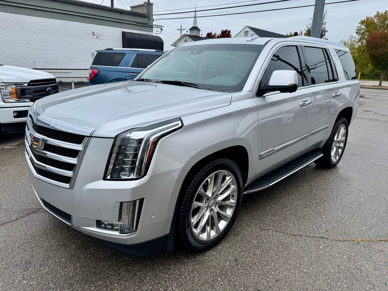 Cadillac Escalade Luxury 4WD 2019 Cadillac Escalade Luxury 4WD 2019