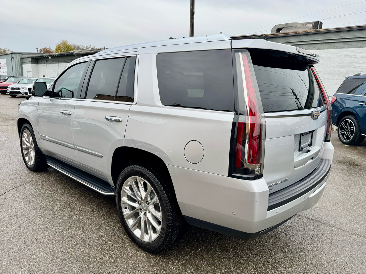 Cadillac Escalade Luxury 4WD 2019 Cadillac Escalade Luxury 4WD 2019