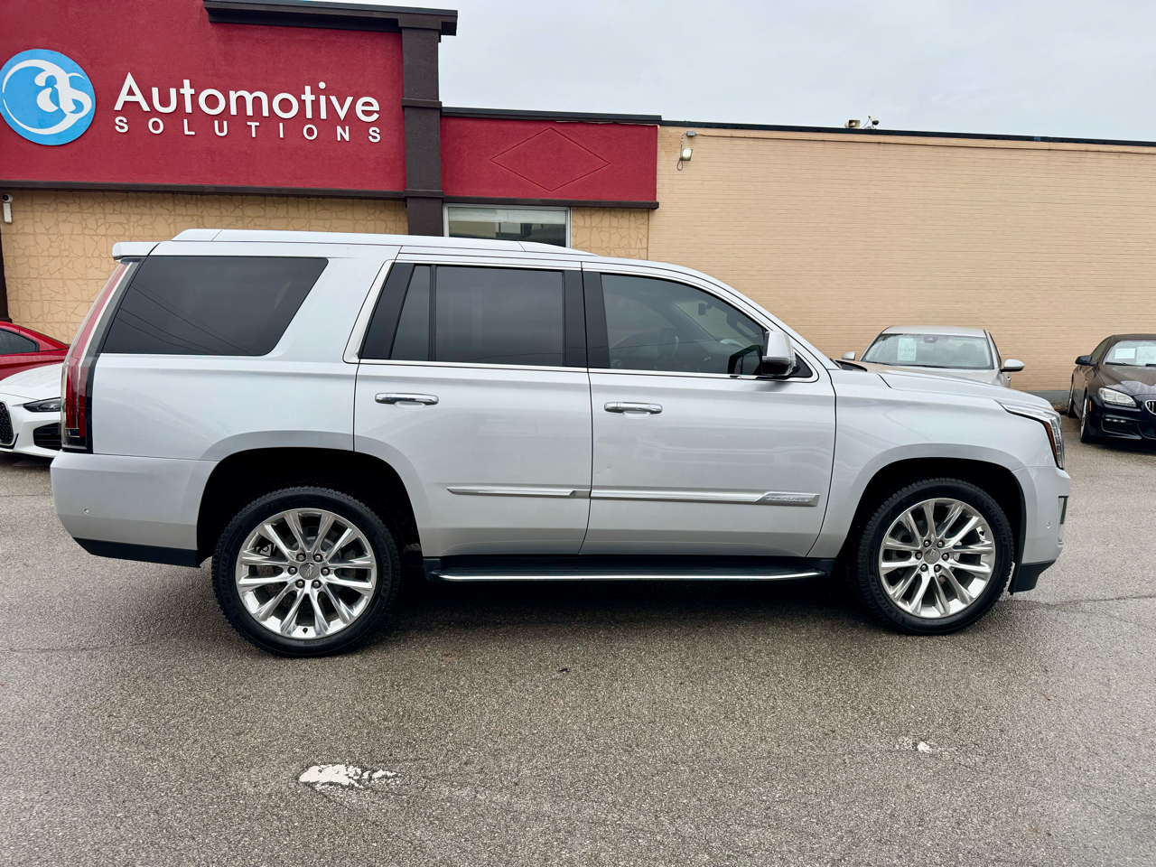 Cadillac Escalade Luxury 4WD 2019 Cadillac Escalade Luxury 4WD 2019