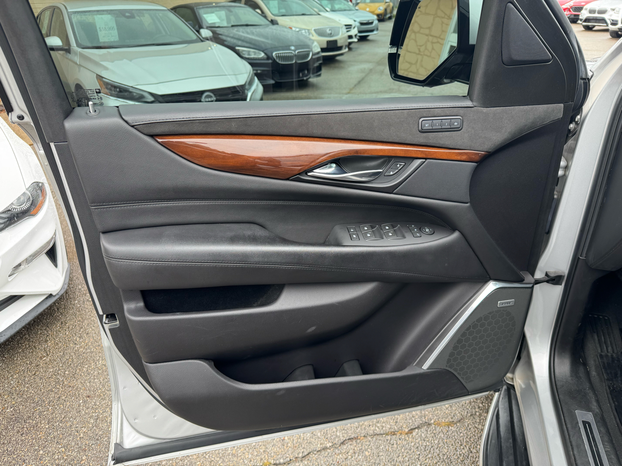 Cadillac Escalade Luxury 4WD 2019 Cadillac Escalade Luxury 4WD 2019