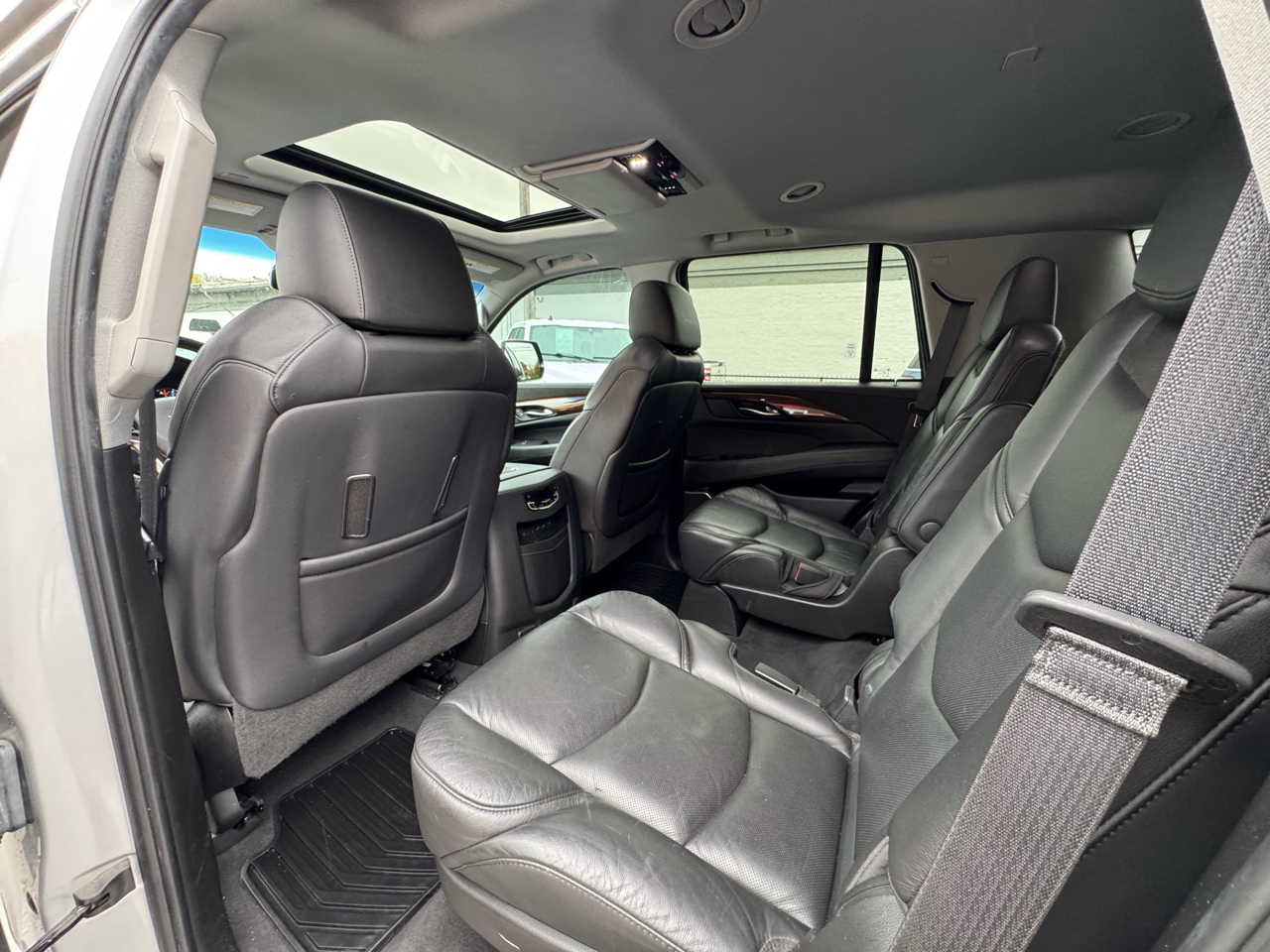 Cadillac Escalade Luxury 4WD 2019 Cadillac Escalade Luxury 4WD 2019