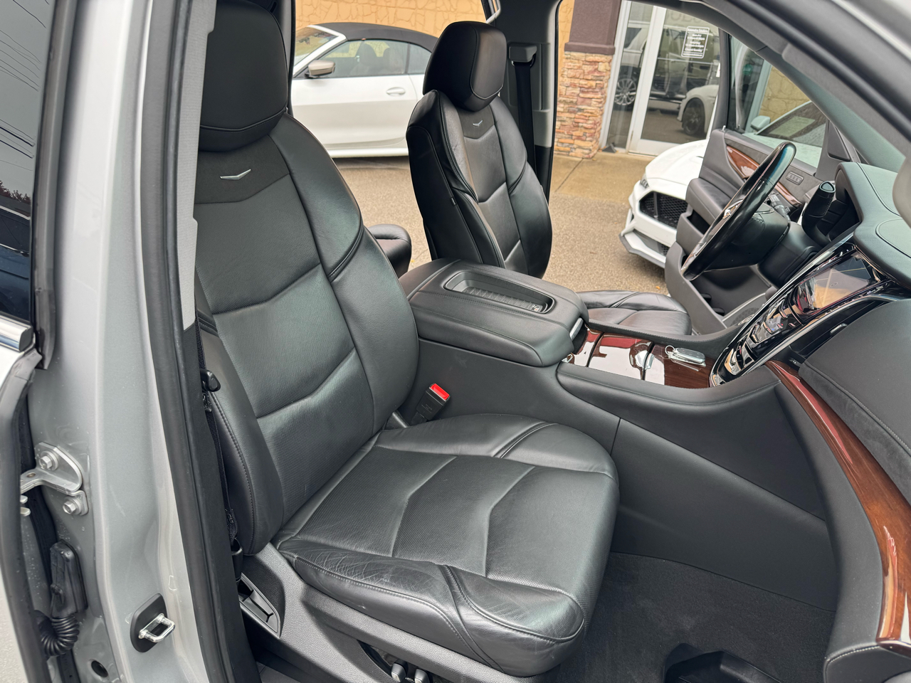 Cadillac Escalade Luxury 4WD 2019 Cadillac Escalade Luxury 4WD 2019