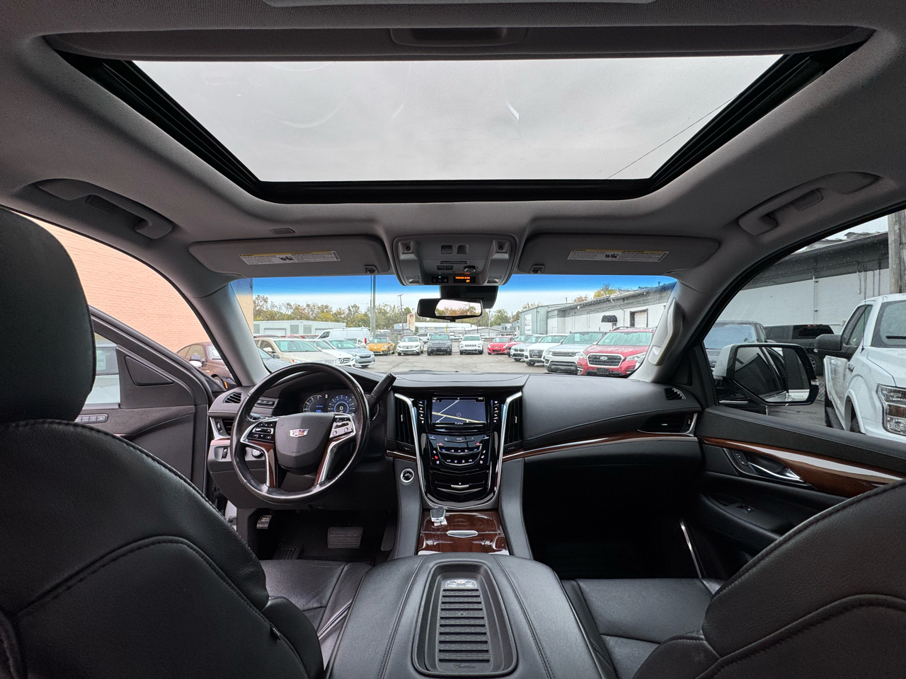 Cadillac Escalade Luxury 4WD 2019 Cadillac Escalade Luxury 4WD 2019