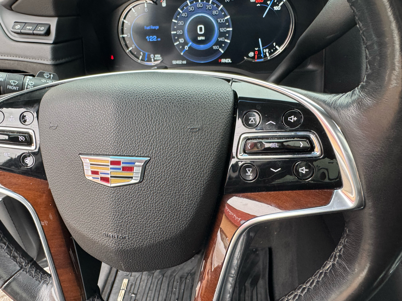 Cadillac Escalade Luxury 4WD 2019 Cadillac Escalade Luxury 4WD 2019