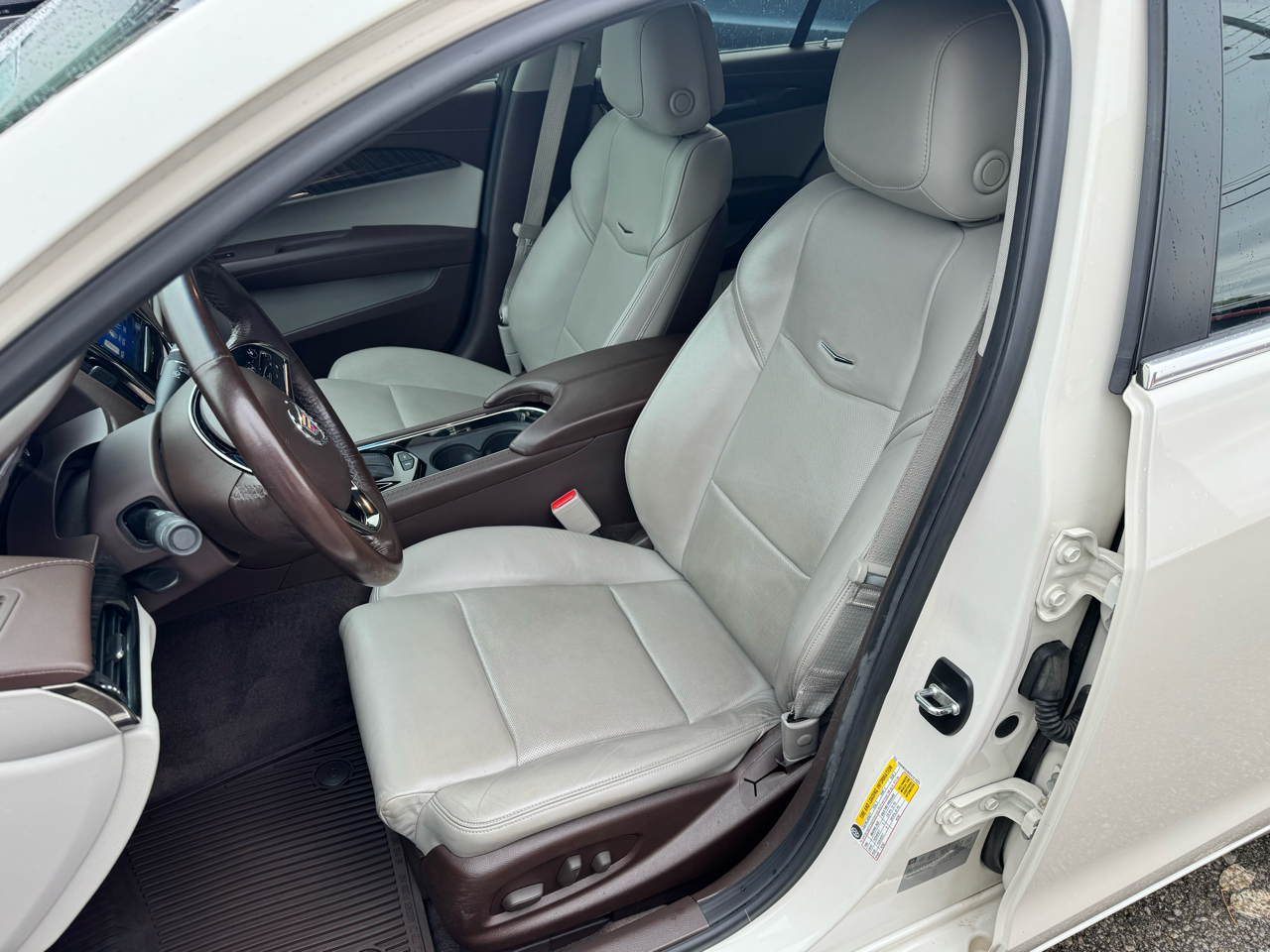 Cadillac ATS 3.6L Luxury RWD 2013 Cadillac ATS 3.6L Luxury RWD 2013