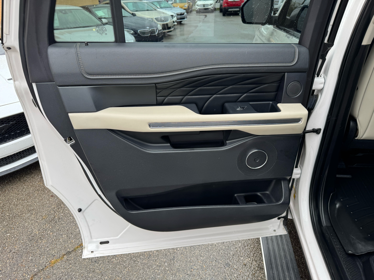 Ford Expedition MAX Platinum 4WD 2018 Ford Expedition MAX Platinum 4WD 2018