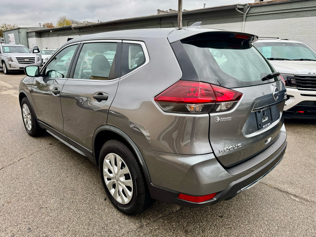 Nissan Rogue FWD 4dr S 2020 Nissan Rogue FWD 4dr S 2020