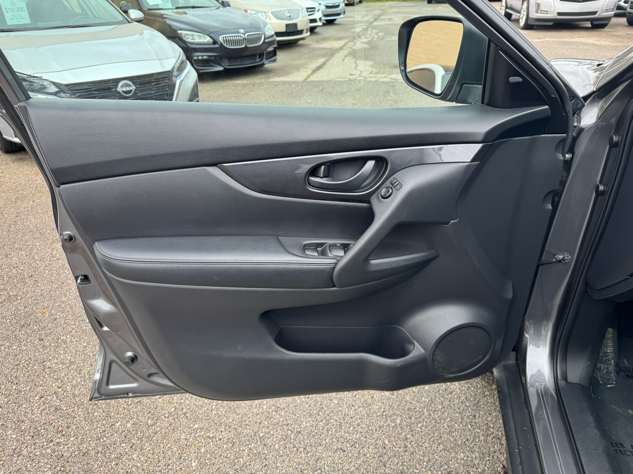 Nissan Rogue FWD 4dr S 2020 Nissan Rogue FWD 4dr S 2020