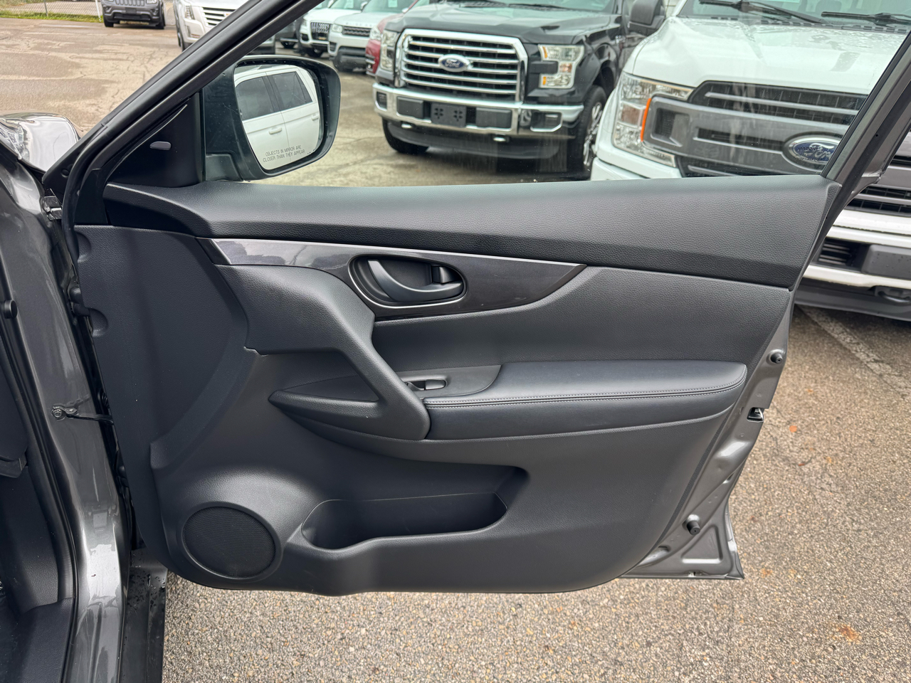 Nissan Rogue FWD 4dr S 2020 Nissan Rogue FWD 4dr S 2020