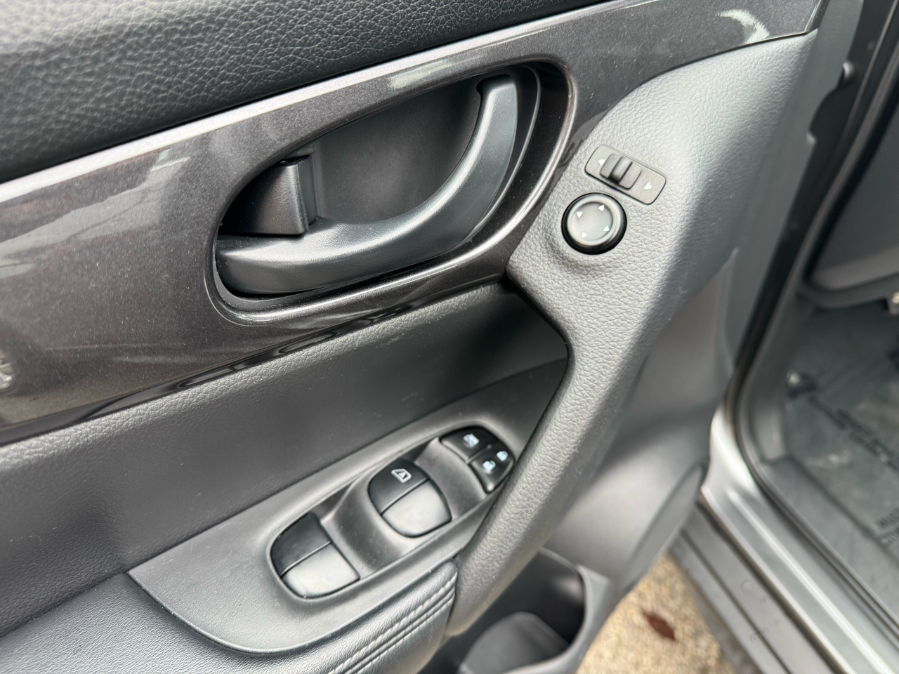 Nissan Rogue FWD 4dr S 2020 Nissan Rogue FWD 4dr S 2020