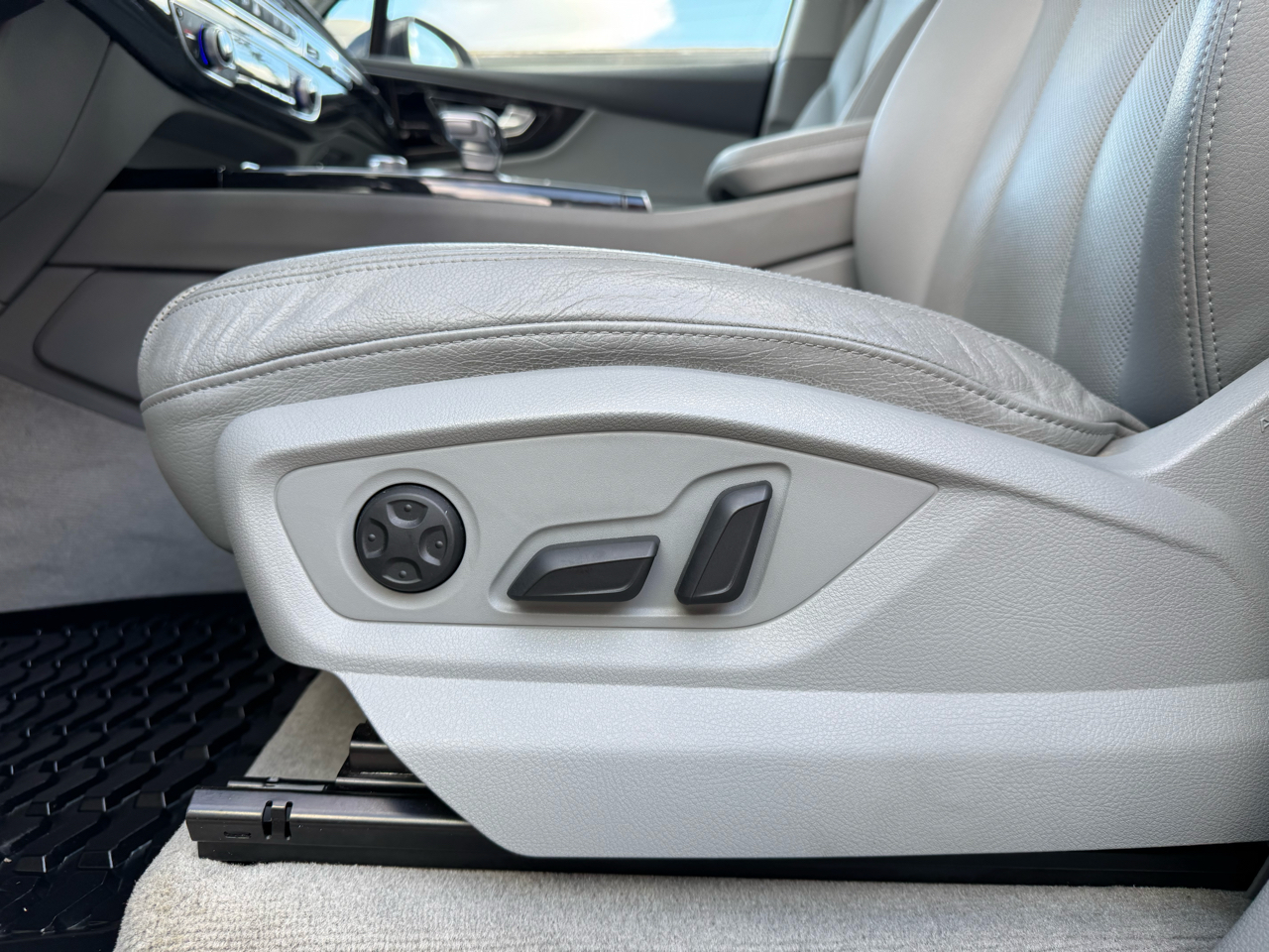 Audi Q7 3.0T Prestige quattro 2017 Audi Q7 3.0T Prestige quattro 2017