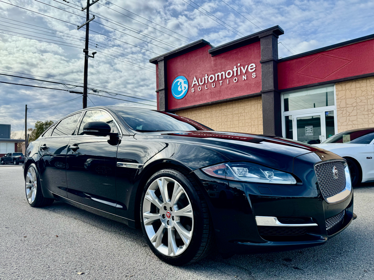 2017 Jaguar XJ-Series XJL Portfolio