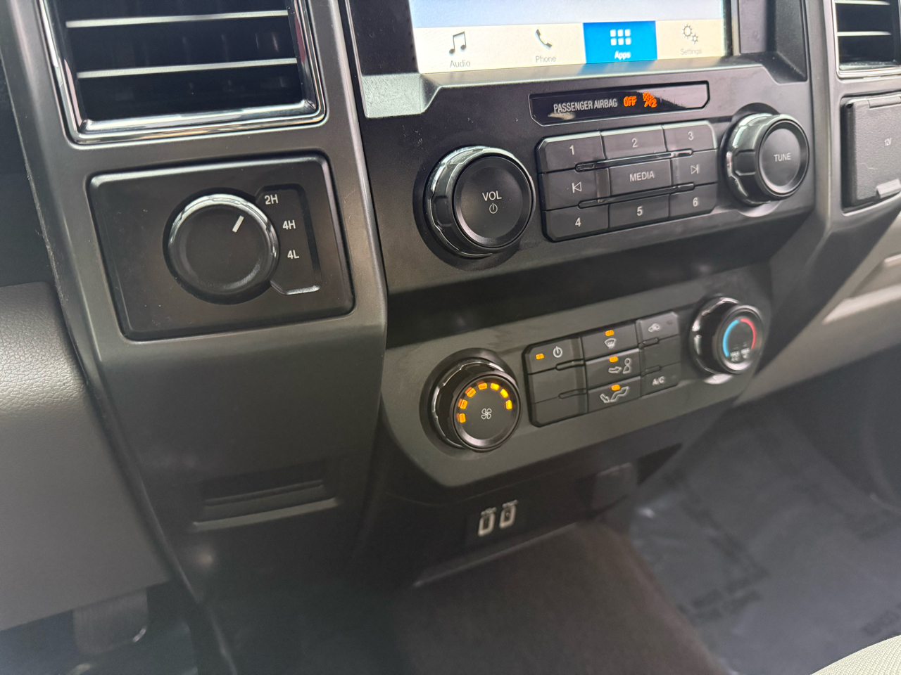 Ford F-150 XLT SuperCrew 5.5-ft. Bed 4WD 2019