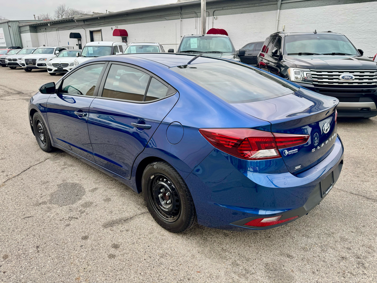 Hyundai Elantra SE 6M 2020
