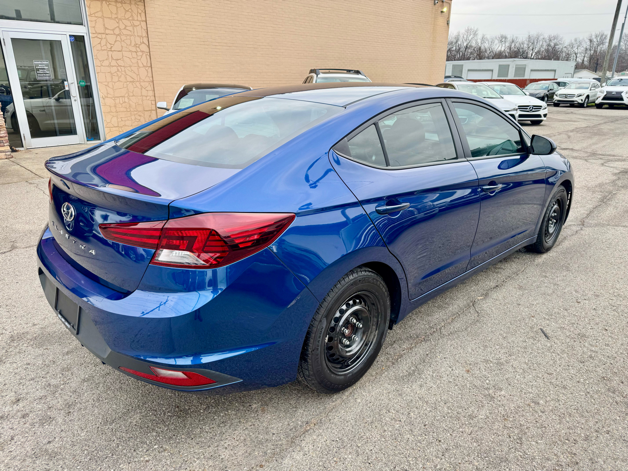 Hyundai Elantra SE 6M 2020